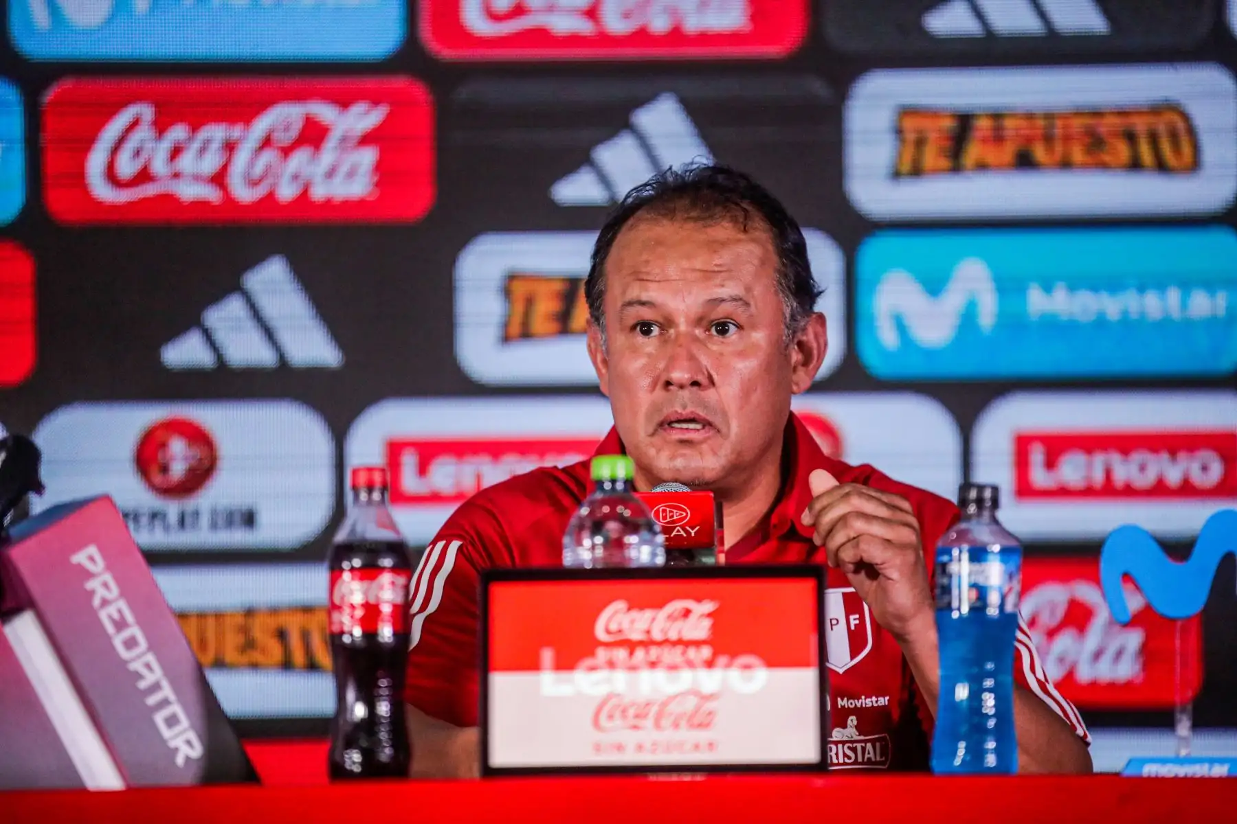 Conferencia de prensa del Director Técnico de la selección peruana Juan Reynoso.Foto: ANDINA/Juan Carlos Guzmán Negrini.