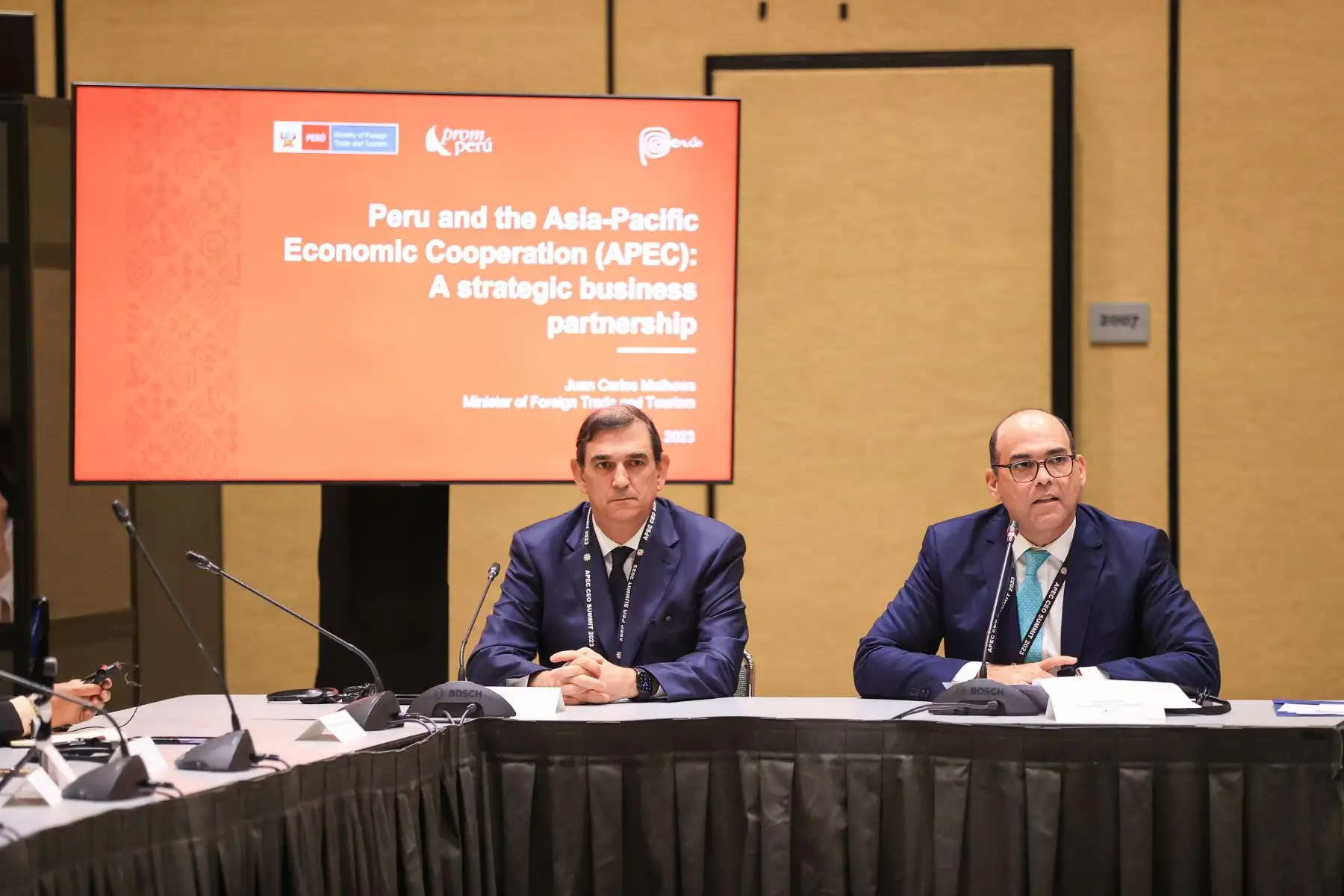 Presidenta Boluarte participó en la sesión de promoción país y atracción de inversiones, en el marco de APEC 2023. Foto: ANDINA/Prensa Presidencia