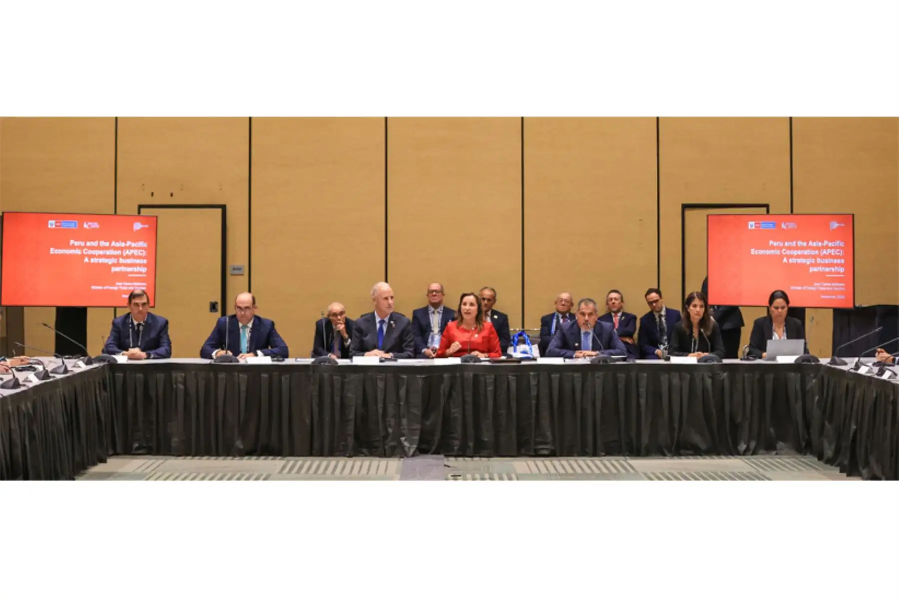 Presidenta Boluarte participó en la sesión de promoción país y atracción de inversiones, en el marco de APEC 2023. Foto: ANDINA/Prensa Presidencia