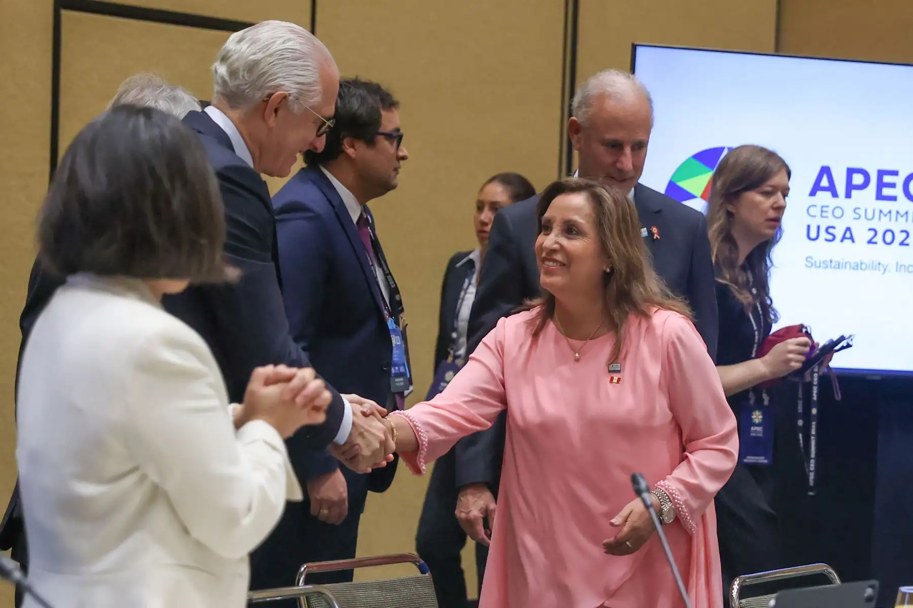 La presidenta Dina Boluarte participó en una reunión de trabajo sobre empoderamiento económico de las mujeres, organizada por el National Center for APEC. Foto: ANDINA/ Prensa Presidencia