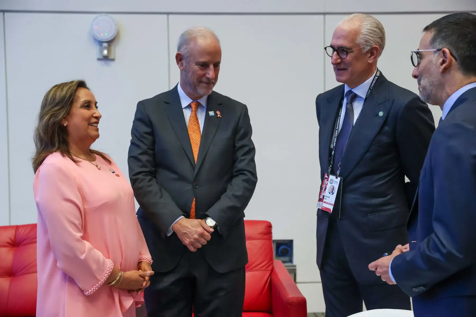 La presidenta Dina Boluarte participó en una reunión de trabajo sobre empoderamiento económico de las mujeres, organizada por el National Center for APEC. Foto: ANDINA/ Prensa Presidencia
