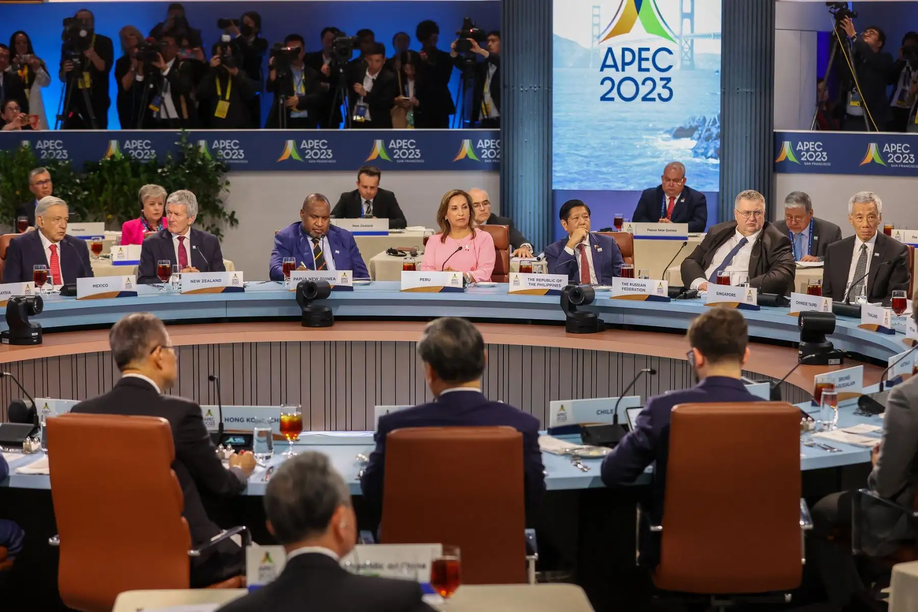 La presidenta de la República, Dina Boluarte, participó en el almuerzo de trabajo de los Líderes del Foro de Cooperación Económica Asia-Pacífico APEC 2023 en Estados Unidos. Foto: ANDINA/Presidencia