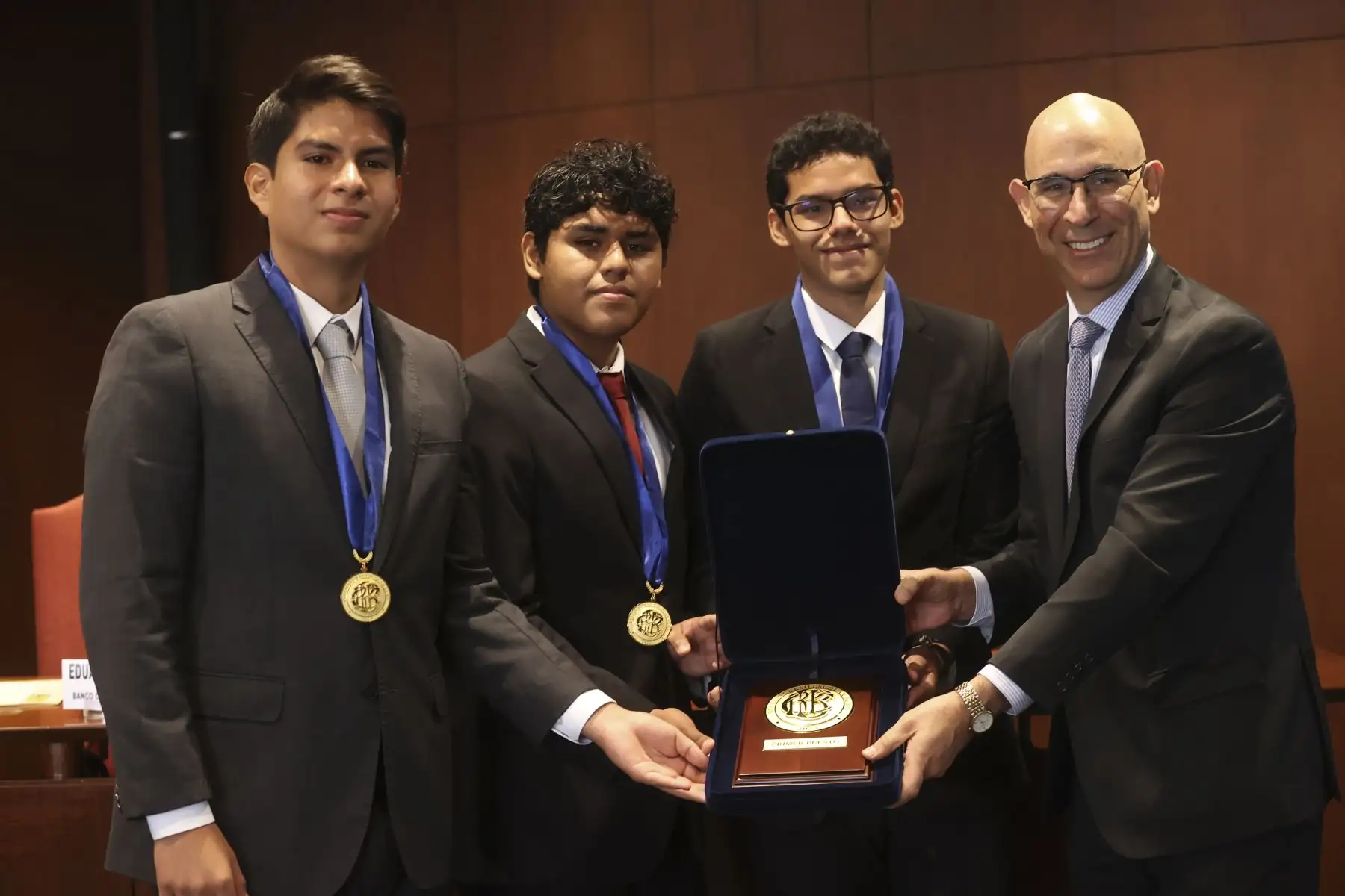 Los alumnos de la Institución Educativa San Ignacio de Loyola de Piura, de la ciudad de Piura, fueron los ganadores de XVI Concurso Escolar de Videos organizado por el Banco Central de Reserva del Perú (BCRP) ·Foto: ANDINA/Juan Carlos Guzmán Negrini