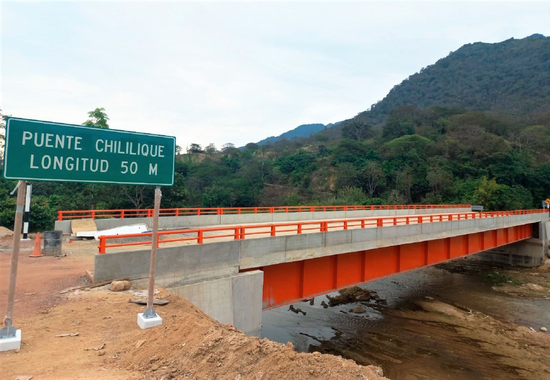 El MTC destacó que la construcción del puente Chililique en Chulucanas se encuentra en su etapa final y registra un avance del 91 %. ANDINA/Difusión