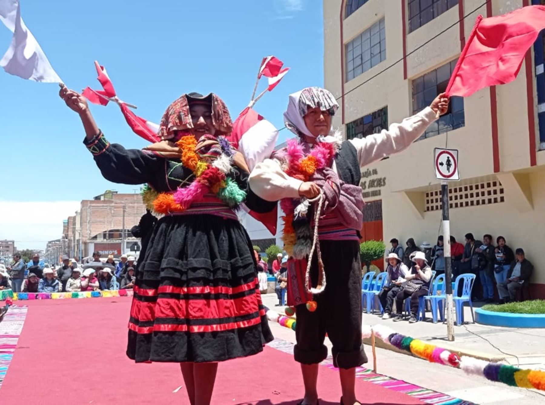 Con un vistoso pasacalle, Puno presentará mañana en Lima la tradicional Festividad de la Virgen de la Candelaria 2024, que se celebrará en febrero del próximo año en la ciudad del Altiplano. Foto: Alberto Alejo