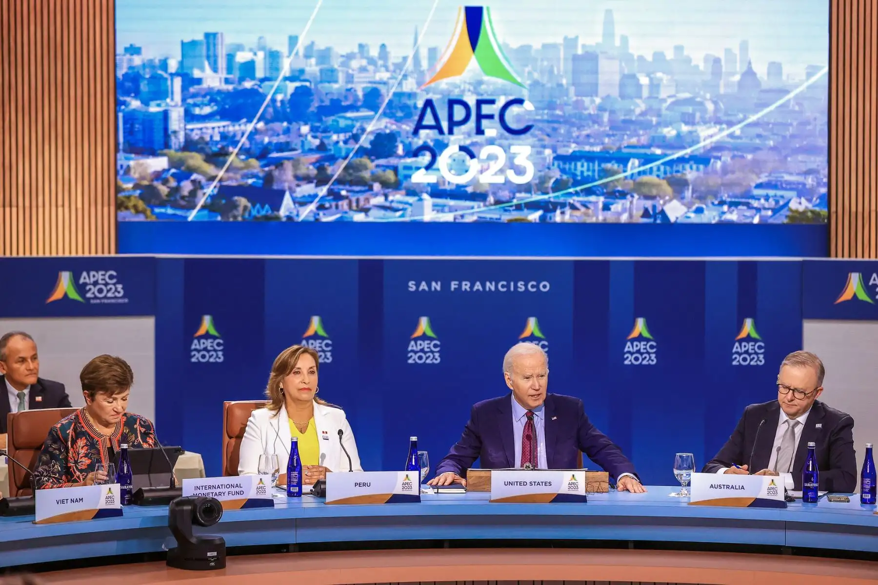 Presidenta de la República, Dina Boluarte, participó del retiro de Líderes Económicos de APEC 2023, y también de la transferencia de la presidencia de APEC de Estados Unidos a Perú. Foto: ANDINA/Presidencia