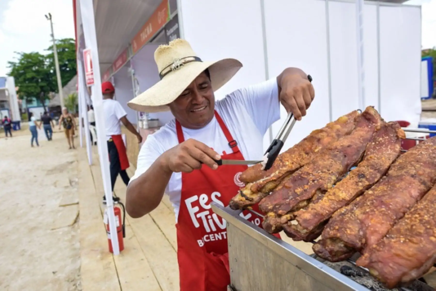 El ingreso es gratuito. El festival está abierto al público desde las 11:00 hasta las 21:00 horas.