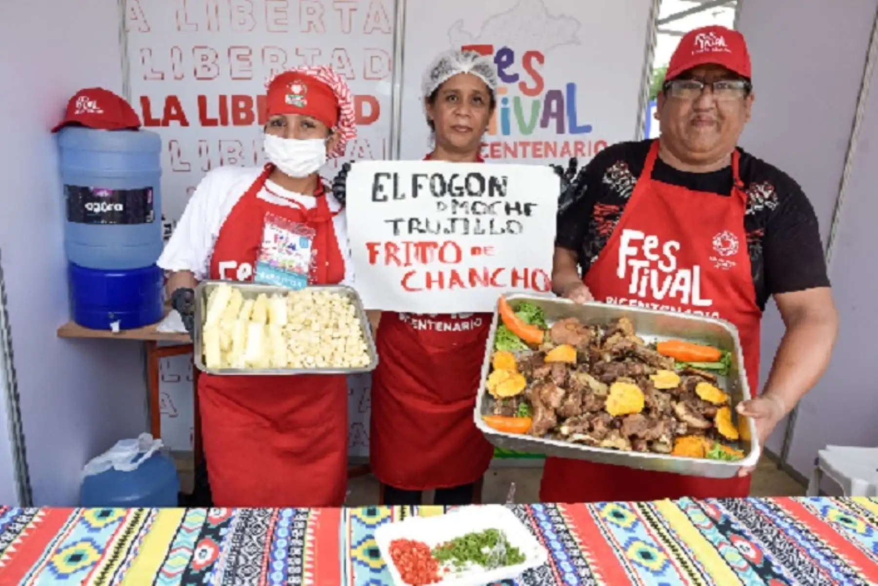 100 jóvenes voluntarios están participando en la Feria Bicentario en Iquitos, destacó la ministra de Cultura.