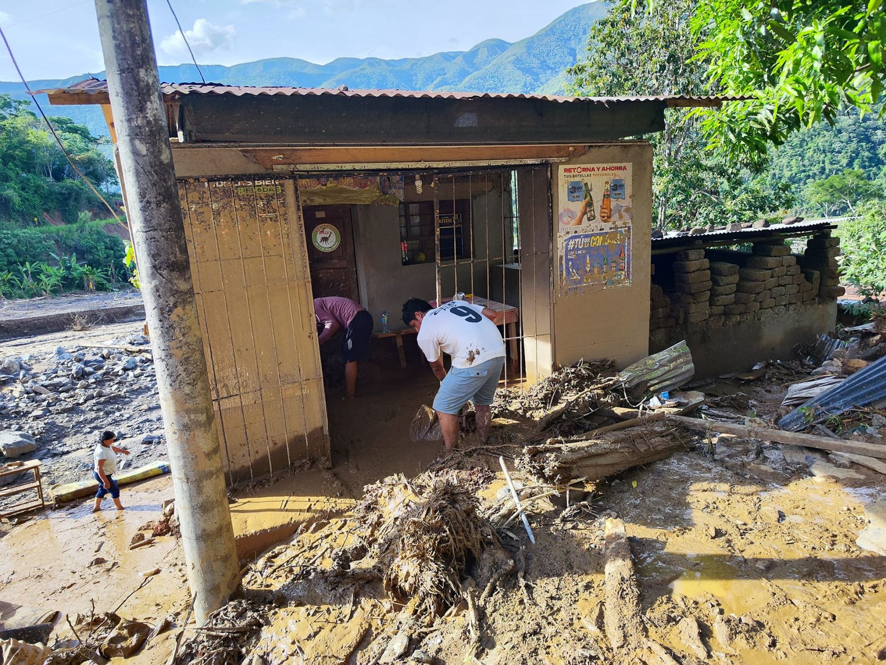 Al menos 40 viviendas colapsaron a causa de las lluvias intensas y desborde de ríos que afectaron a dos centros poblados del distrito de Echarati, provincia de La Convención, región Cusco. ANDINA/Difusión