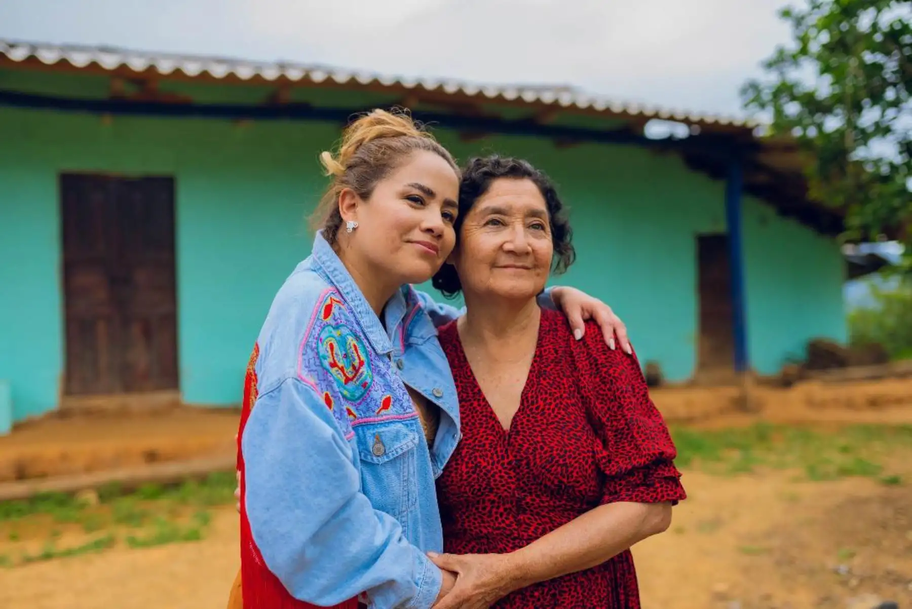 Mayella Lloclla presenta villancico "Hoy es Navidad" inspirado en raíces norteñas.
