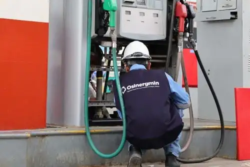 Osinergmin supervisa instalaciones eléctricas y grifos en Piura ante llegada de El Niño