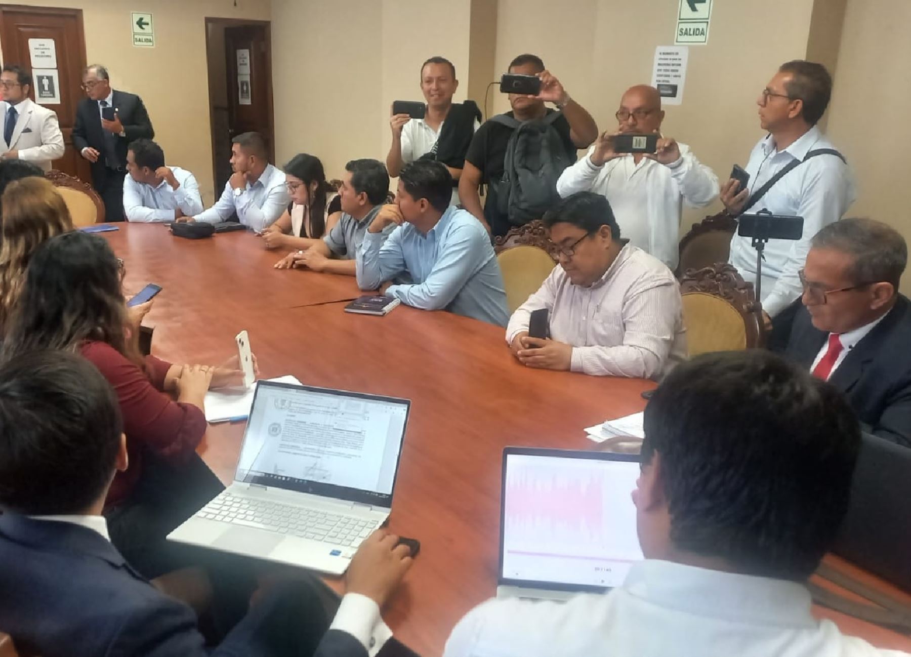 El pleno del Concejo Provincial de Trujillo ratificó por unanimidad la decisión de suspender al alcalde César Arturo Fernández Bazán, por tener sentencia judicial en segundo instancia. ANDINA/Difusión