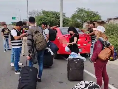 Policía detiene a presuntos miembros de banda criminal "Los fuleros de las trochas" que operaba en la frontera de Tumbes y ayudaba a trasladar a migrantes ilegales. ANDINA/Difusión