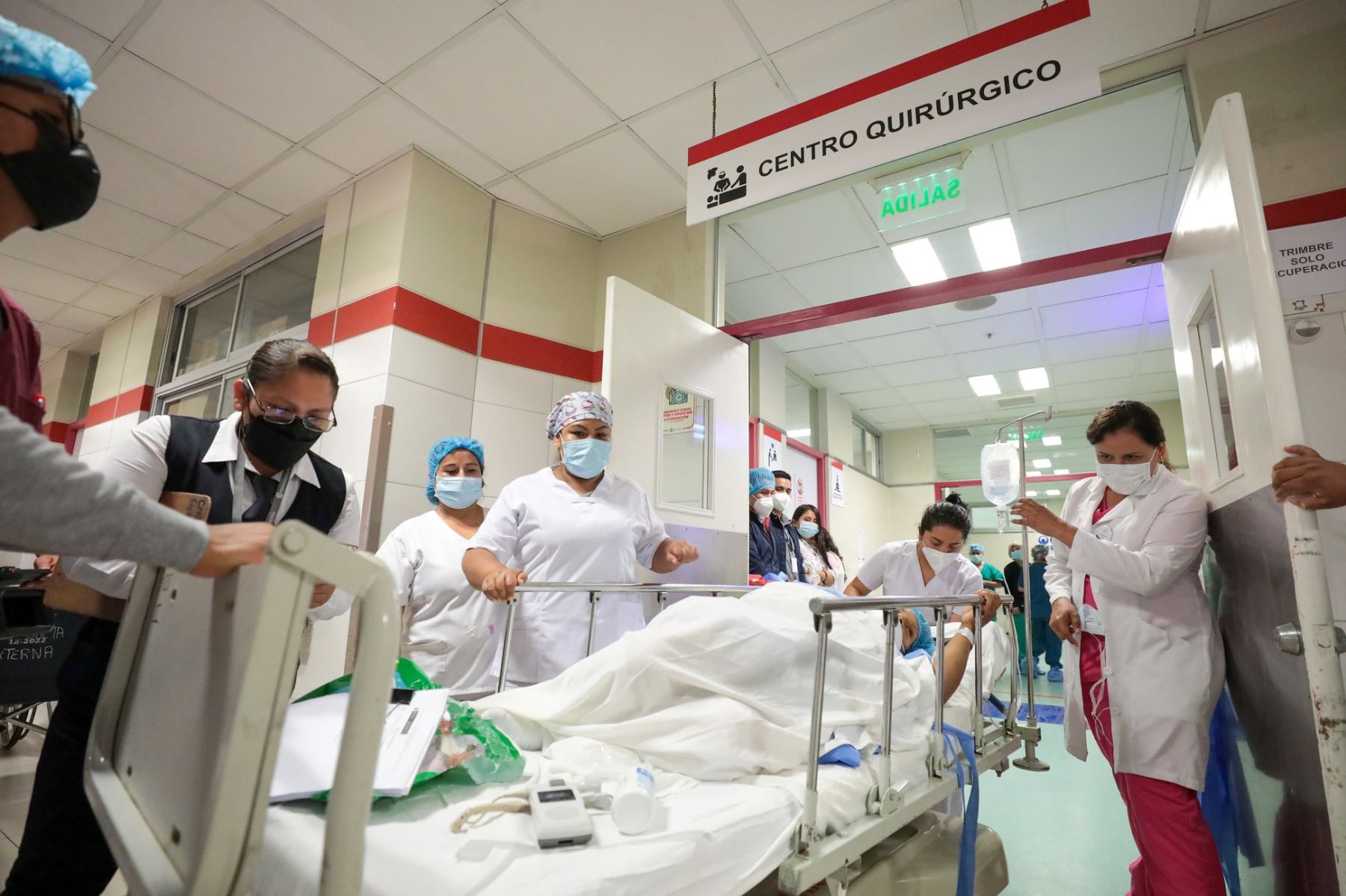 Minsa: Heves es el primer hospital en Perú en realizar operaciones nocturnas. Foto: ANDINA/difusión.