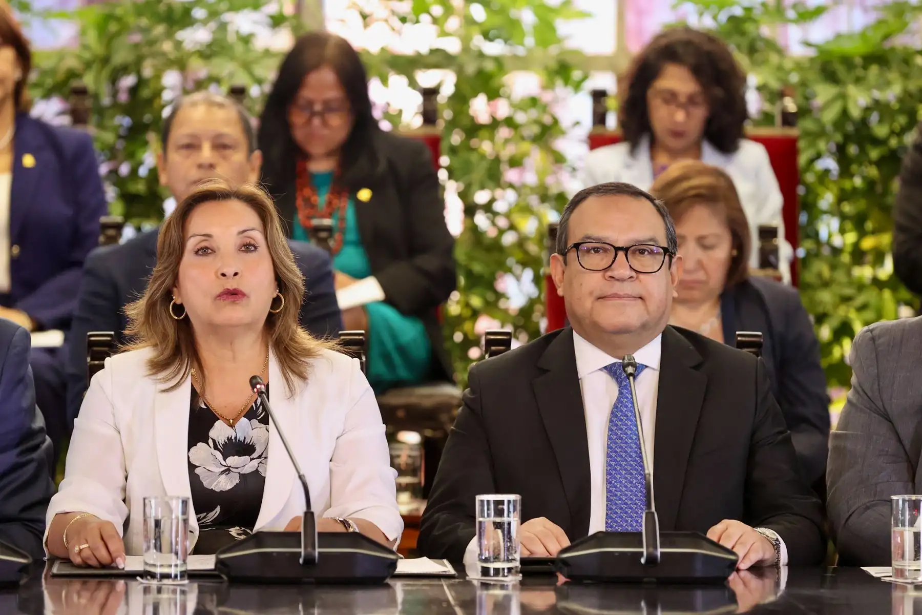 Desde Palacio de Gobierno, la presidenta de la República, Dina Boluarte, realizó el quinto balance de gestión de su Gobierno, junto a los miembros del Consejo de Ministros. Foto: ANDINA/Presidencia
