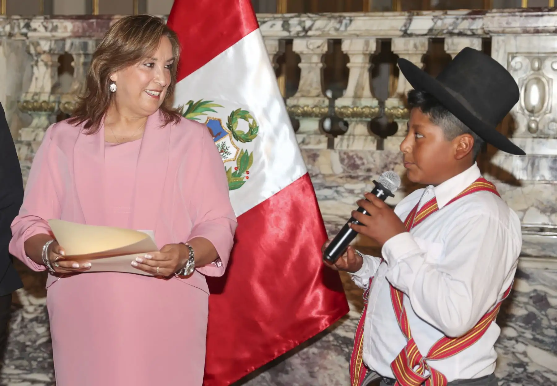 Presidenta Dina Boluarte comparte con niños y niñas del programa Tinkuy en Palacio de Gobierno. Foto: ANDINA/ Prensa Presidencia