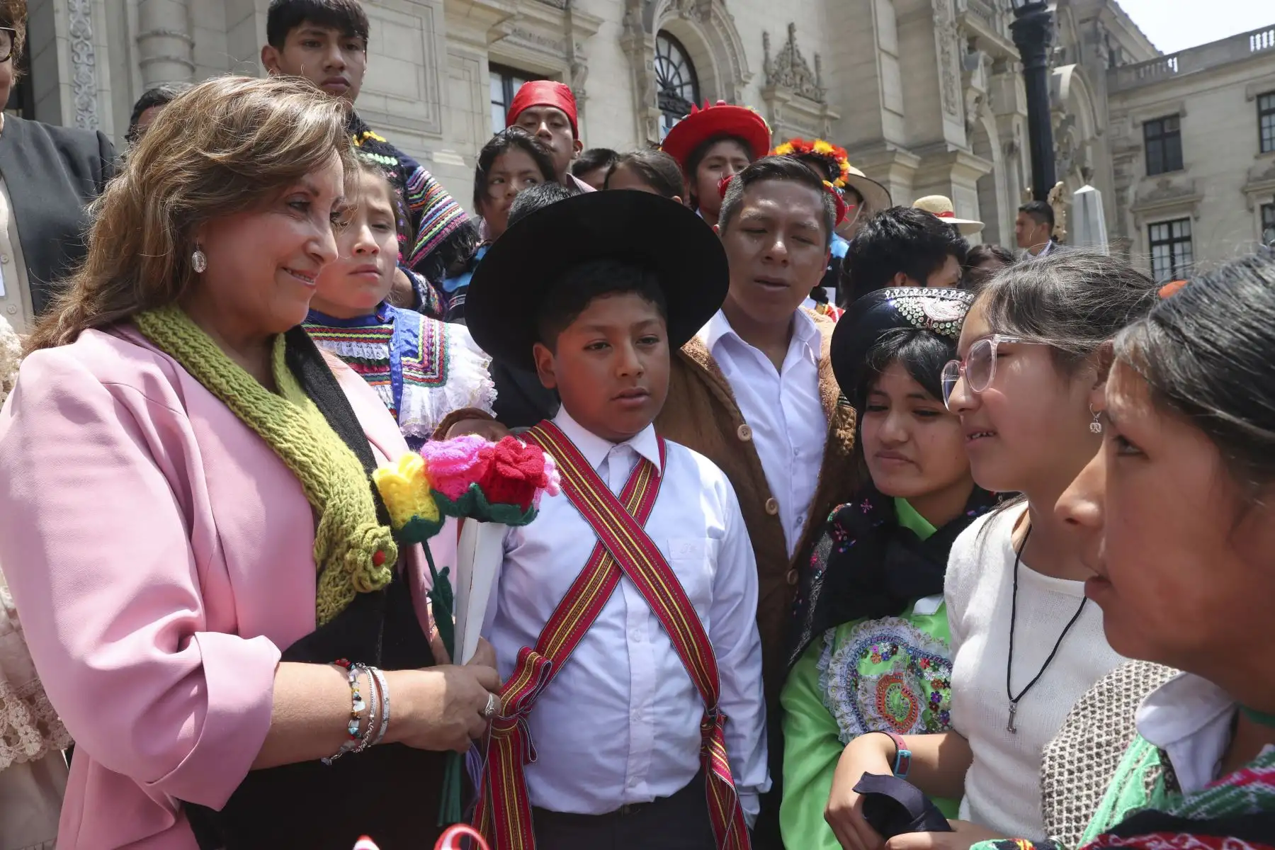 Presidenta Dina Boluarte comparte con niños y niñas del programa Tinkuy en Palacio de Gobierno. Foto: ANDINA/ Prensa Presidencia