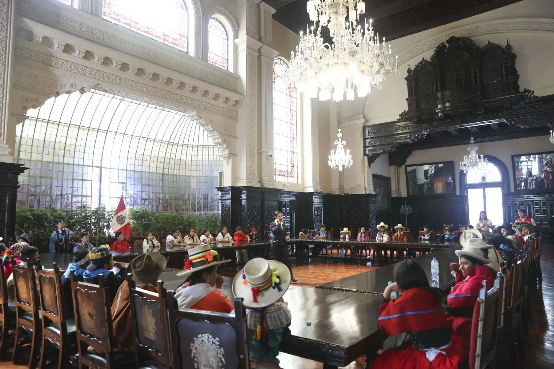 Presidenta Dina Boluarte comparte con niños y niñas del programa Tinkuy en Palacio de Gobierno. Foto: ANDINA/ Prensa Presidencia