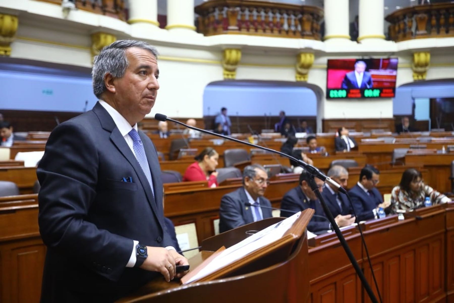 Ministro de Transporte y Comunicaciones, Raúl Pérez Reyes, sustentó ante el Pleno del Congreso, el presupuesto de su sector para el 2024. Foto: Cortesía.