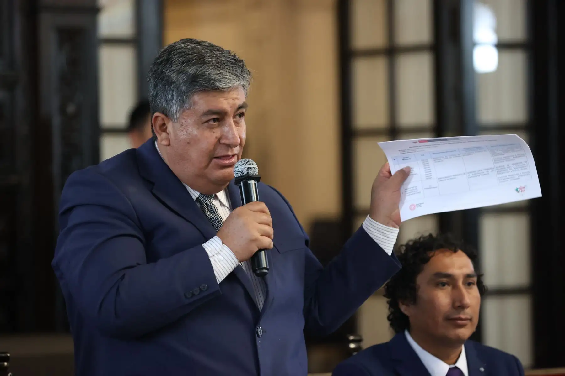 La presidenta Dina Boluarte sostuvo una reunión con más de 25 alcaldesas y alcaldes distritales y provinciales de la región de Áncash, para tratar sobre los proyectos de inversión pública de agua y saneamiento, transportes, agricultura y salud, así como las medidas para enfrentar el fenómeno El Niño.
Foto: ANDINA/Presidencia Perú