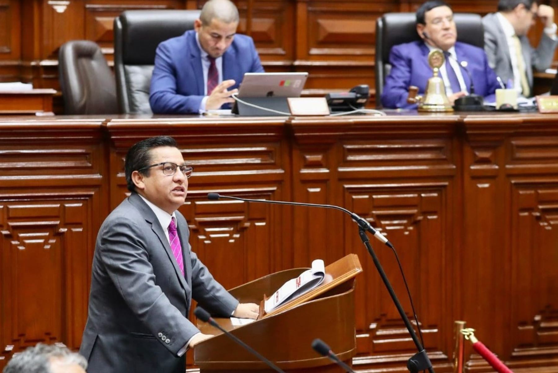 Ministro de Salud, César Vásquez, en el Congreso de la República. Foto: ANDINA/Difusión.