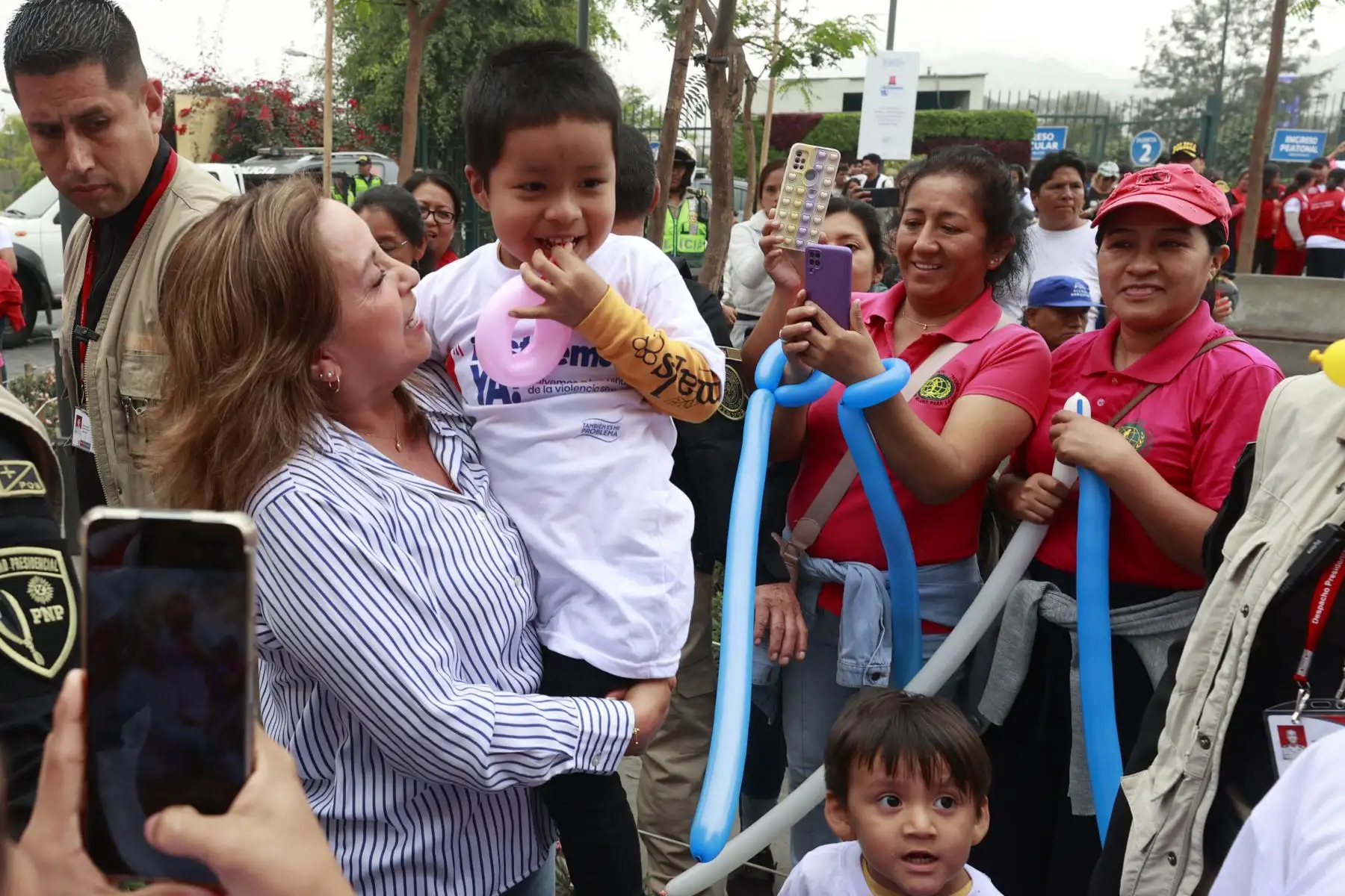 En el marco del Día Internacional de la Eliminación de la Violencia contra la Mujer, la presidenta de la república, Dina Boluarte, participa en la campaña ¡Actuemos ya!, salvemos a las niñas de la violencia sexual. Foto: ANDINA/Vidal Tarqui