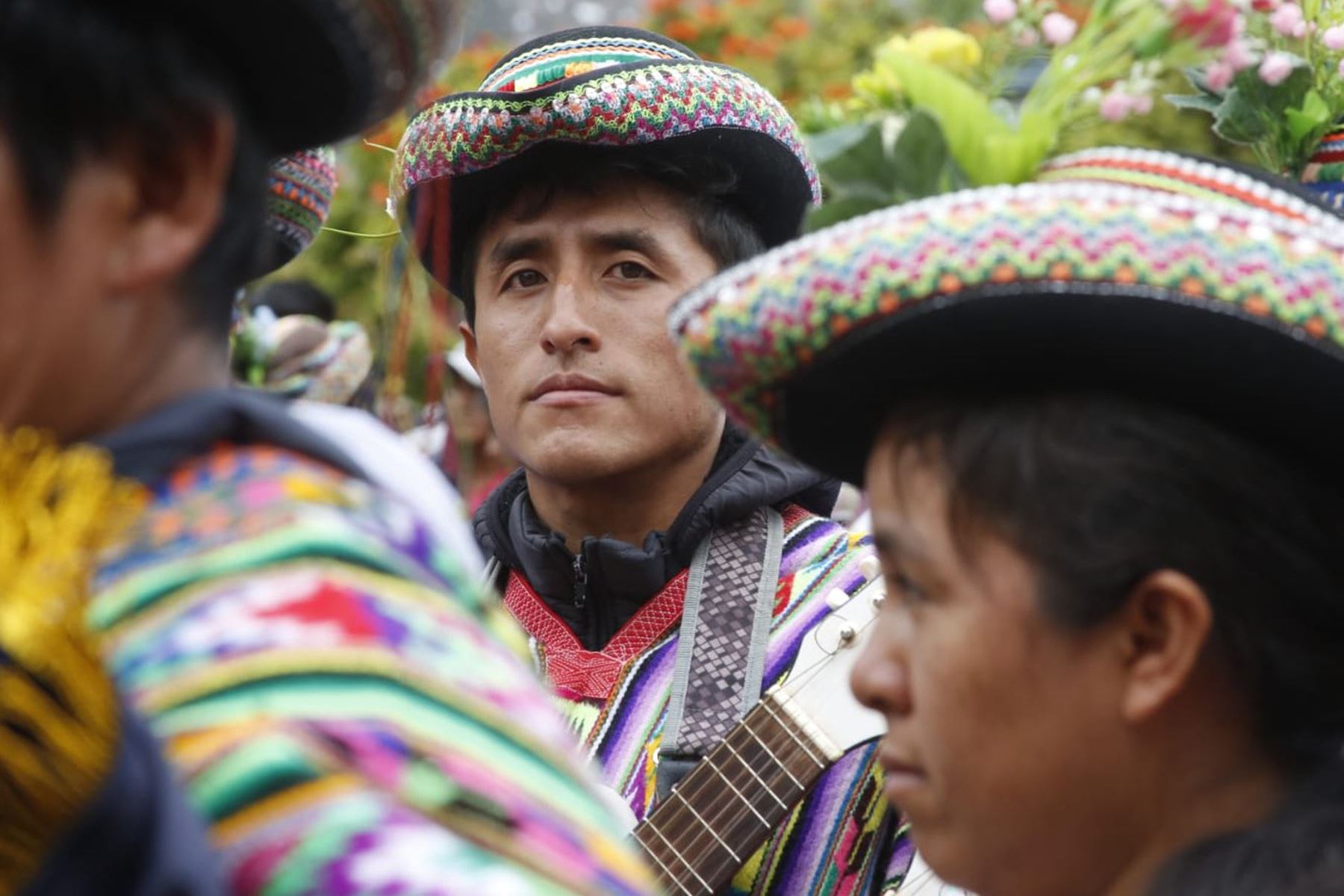 La ministra de Cultura, Leslie Urteaga, dio inicio  en la Plaza de Armas de Ayacucho, al festival ‘Tusuykunapa Raymin’ -  Fiesta de las Danzas, que forma parte de la "Gira Cultura" de los Elencos Nacionales del Perú.
Foto: Mincul