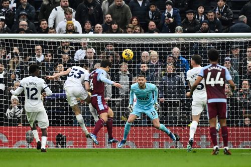 Aston Villa gana 2 a 1 al Tottenham por la Premier League inglesa