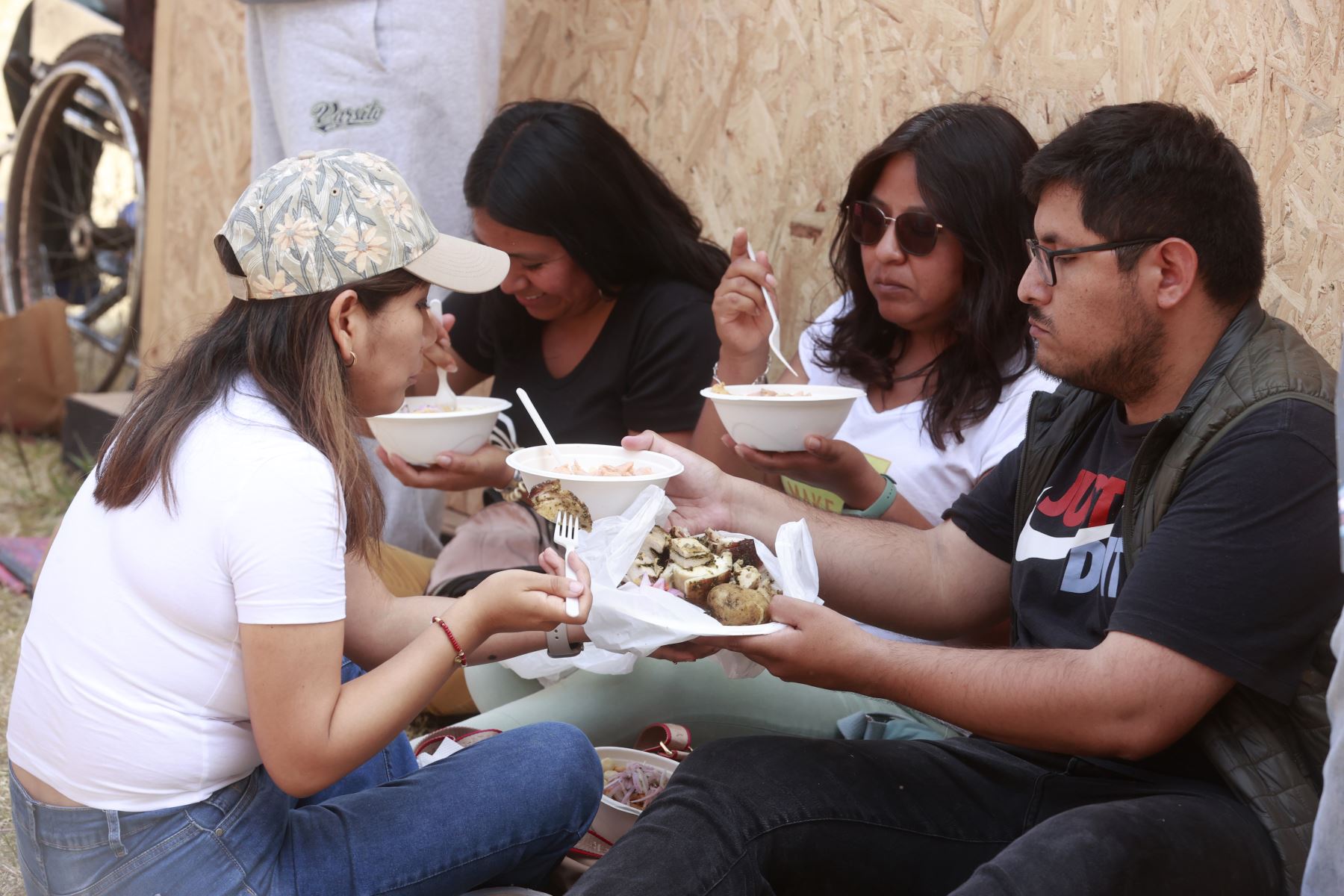 Cientos de personas de todas las edades asistieron al ultimo día de la feria gastronómica Perú Mucho Gusto Lima 2023, en Jockey Club del Perú en Surco. Foto: ANDINA/Vidal Tarqui