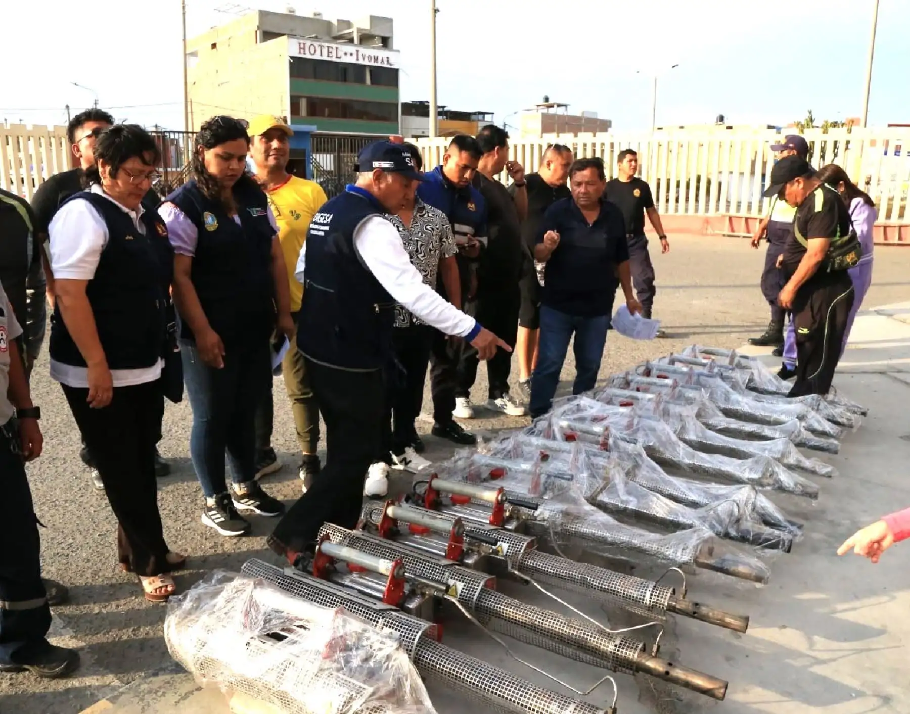 El Ministerio de Salud envió fumigadores y termonebulizadoras a Chimbote, en Áncash, para contener el avance del dengue en esa ciudad.