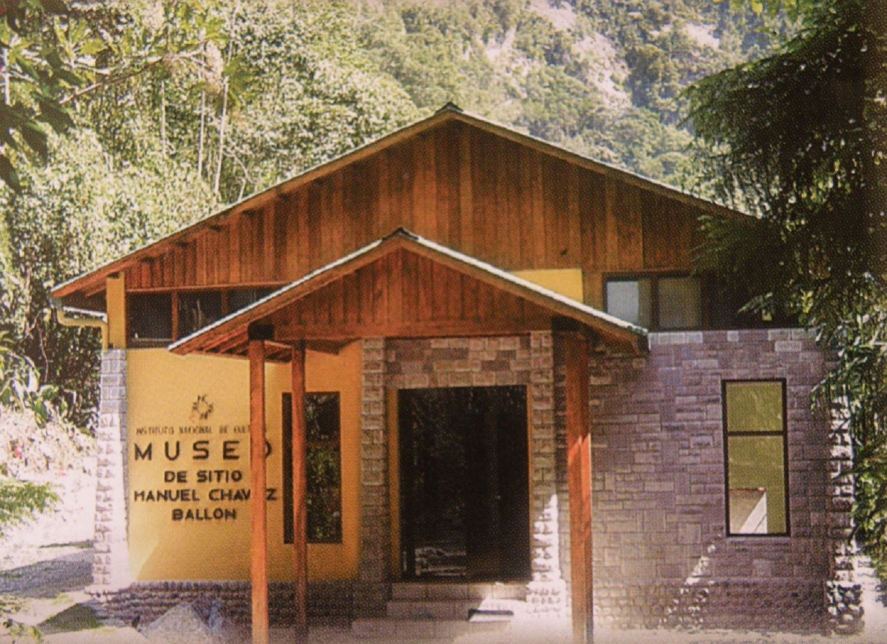 El museo de sitio Manuel Chávez Ballón, ubicado en el interior del parque arqueológico Machu Picchu, ofrecerá visitas nocturnas a los turistas, como parte de las actividades por el 40° aniversario de la declaración como Patrimonio Cultural de la Humanidad por la Unesco. ANDINA/Difusión