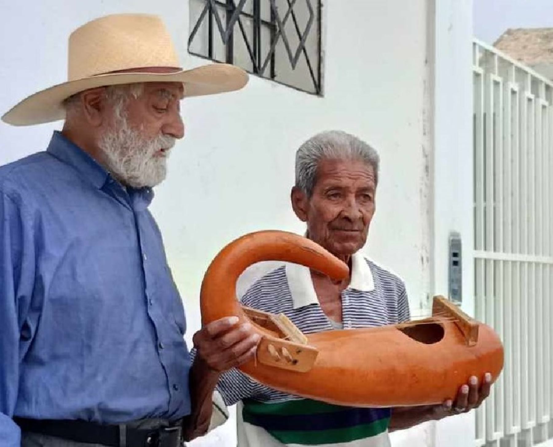 El arpa cuca, un instrumento de cuerdas afroperuano, forma parte de la exhibición de 100 instrumentos musicales antiguos en el Museo Afroperuano de Zaña, en Lambayeque. Foto: ANDINA/difusión.