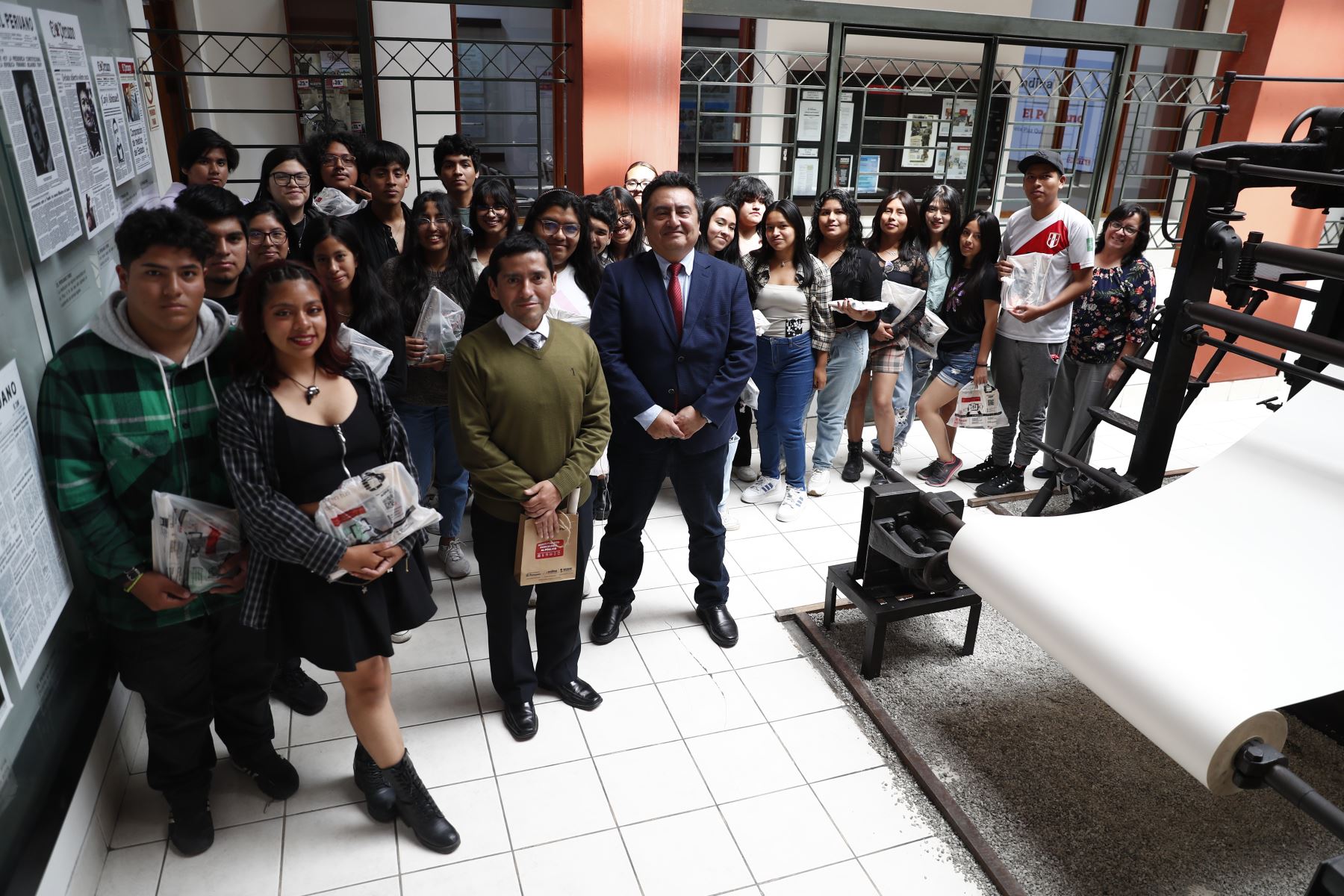 Iniciativa de la Dirección de Medios Periodísticos de Editora Perú acerca al mundo de la academia con el periodismo. Foto: ANDINA/Daniel Bracamonte