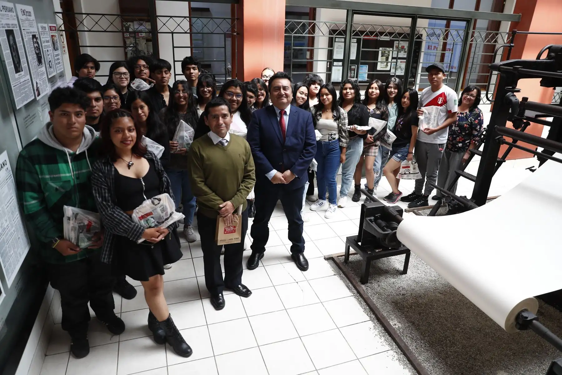 Iniciativa de la Dirección de Medios Periodísticos de Editora Perú acerca al mundo de la academia con el periodismo. Foto: ANDINA/Daniel Bracamonte