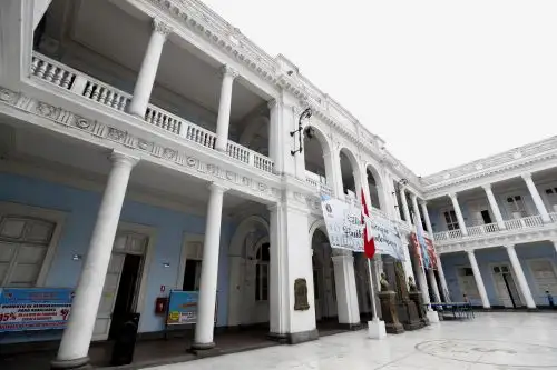 El programa Abraza un Colegio tiene como objetivo avanzar hacia el cierre de brechas históricas de infraestructura escolar. Foto: ANDINA/Daniel Bracamonte.