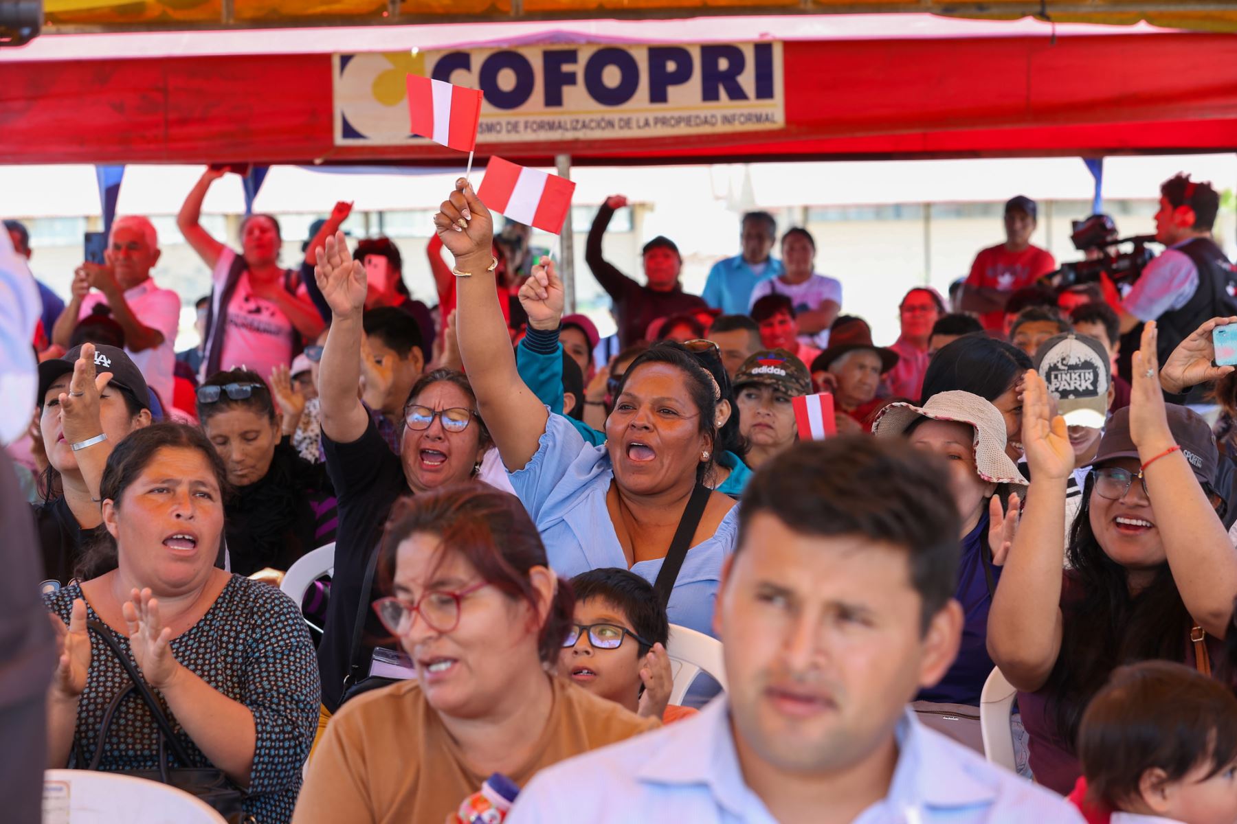 La presidenta Dina Boluarte llegó a la ciudad de Chimbote, en la región Áncash, para entregar 3 791 títulos de propiedad.
Foto: ANDINA/Prensa Presidencia