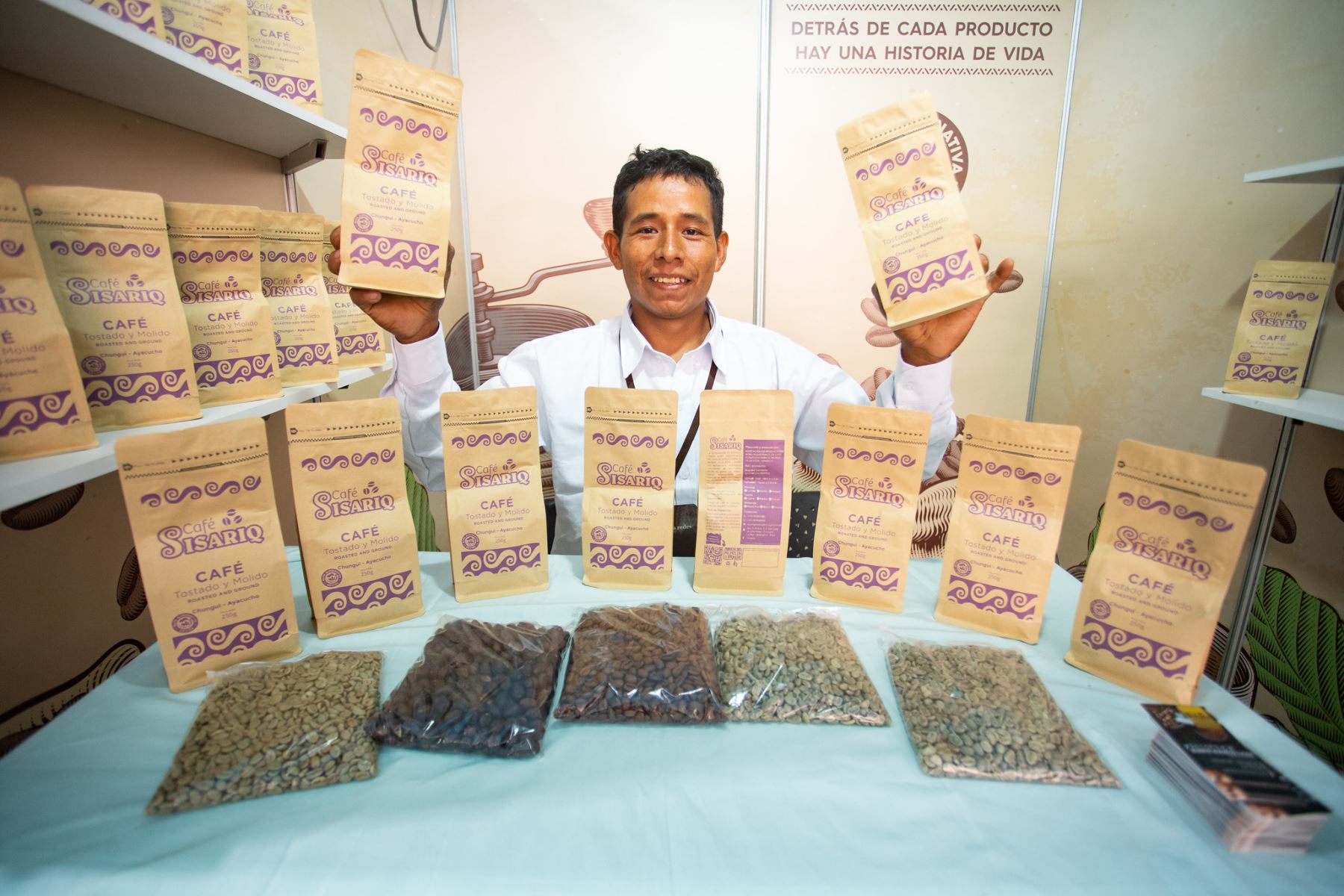 Este último año, el Perú se consolidó como uno de los principales exportadores de café de calidad y logró conquistar 52 mercados internacionales. Por ello, Barrantes indicó que hay más de 200 mil productores de café en el Perú, lo que vincula a más de un millón de personas.
Foto: ANDINA/MIDAGRI