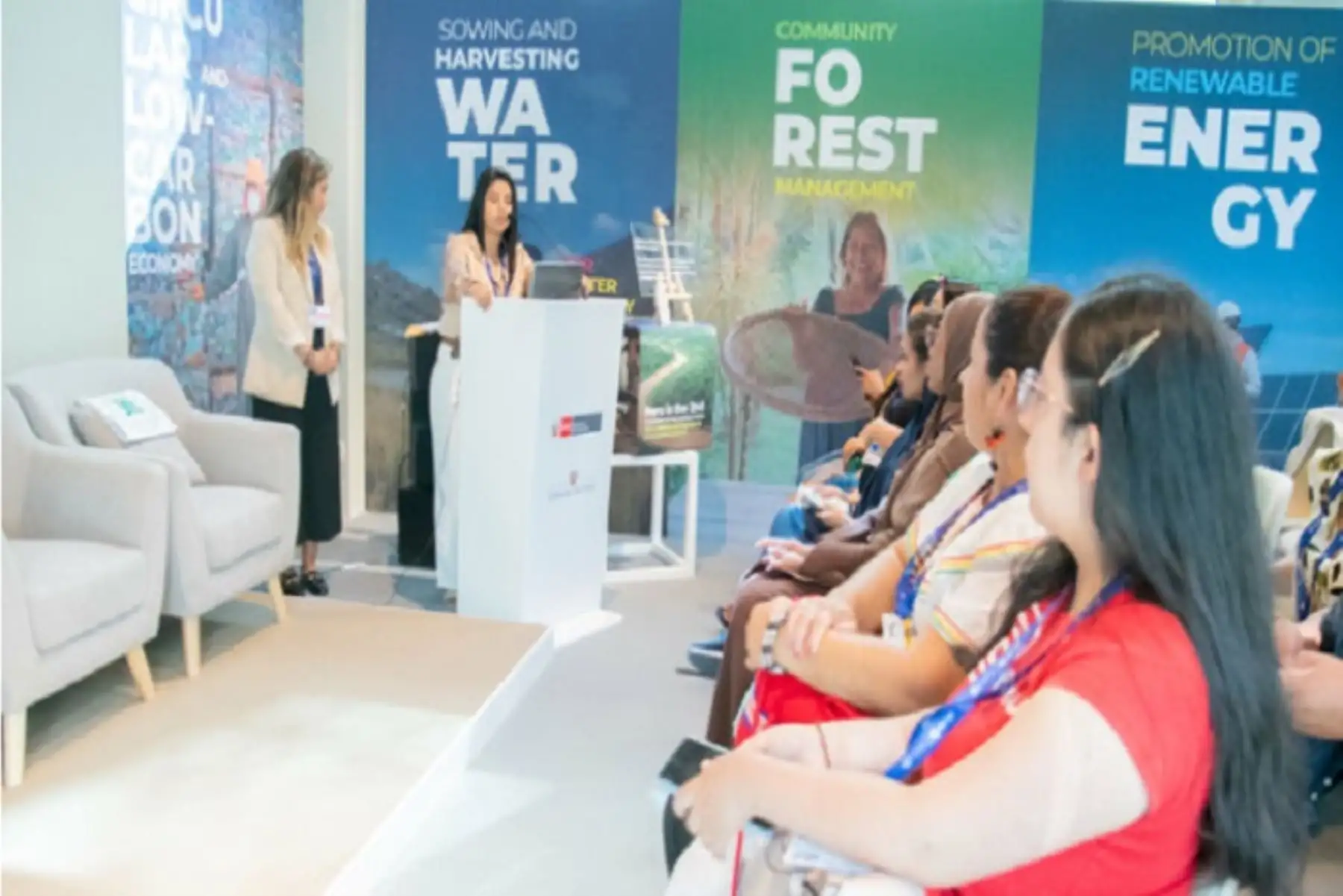Evento en el Pabellón Perú se basan en seis ejes temáticos: Montañas y agua; Bosques, Transición energética, Océanos, Ciudades sostenibles y Economía circular.