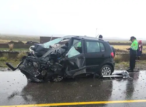 Un bus interprovincial y un automóvil chocaron frontalmente. El accidente, que dejó un fallecido, se produjo en la carretera Central, en el tramo Pasco-La Oroya. ANDINA/Difusión