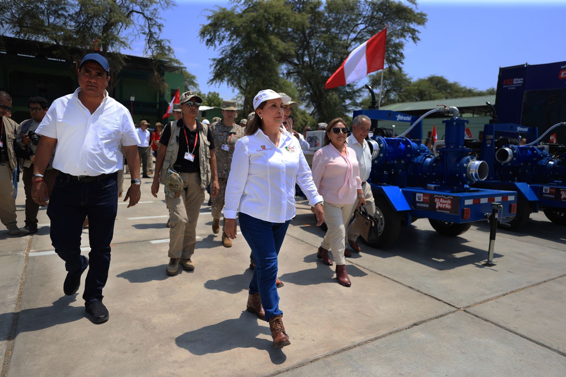 La presidenta Dina Boluarte asiste a la presentación del equipamiento para enfrenar el fenómeno El Niño, en la región Piura. Foto: ANDINA/ Prensa Presidencia