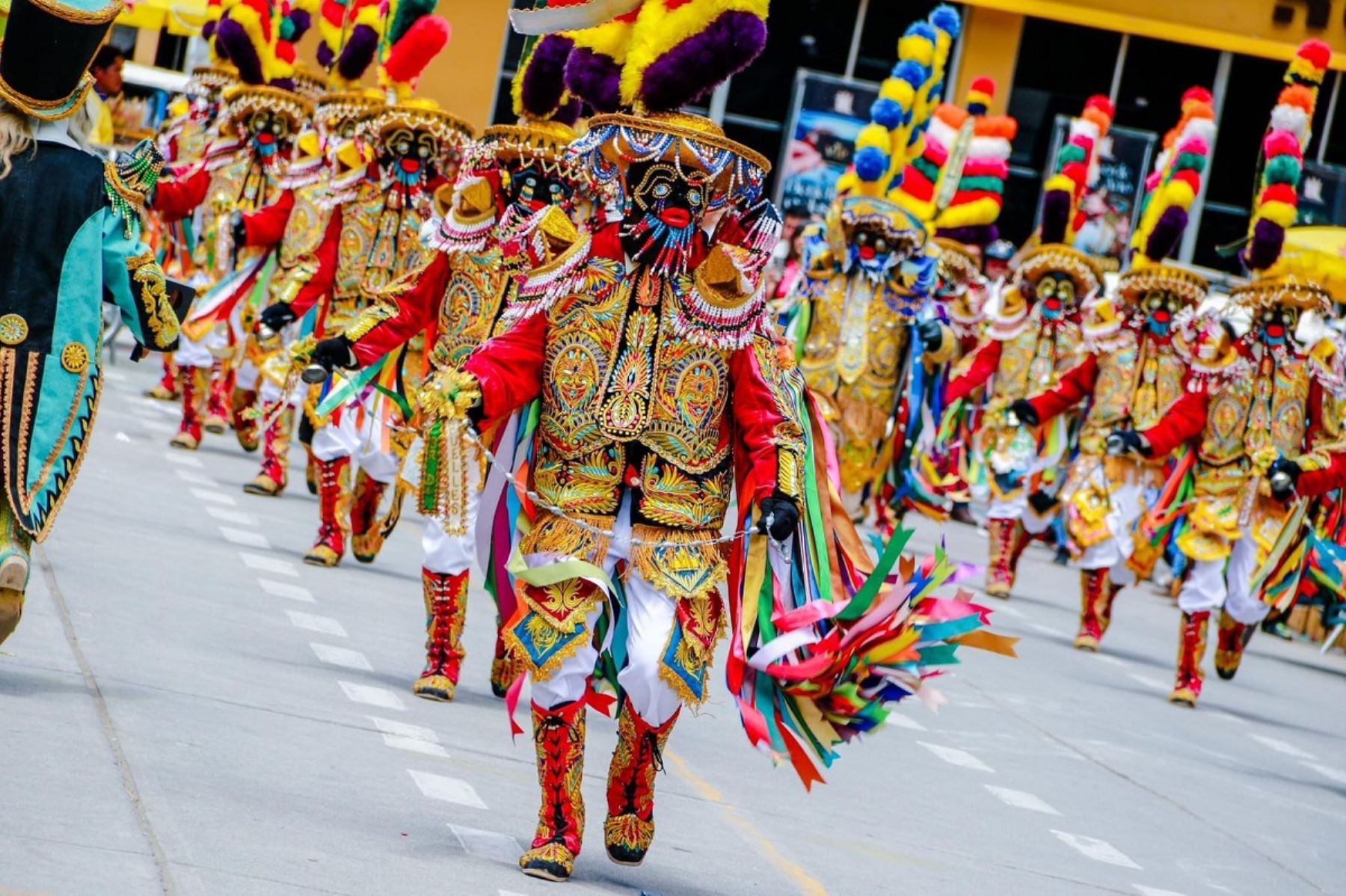 Directamente desde Huánuco llega a Lima la cofradía de Negritos de Huánuco, danza declarada patrimonio cultural de la Nación, que tienen un papel protagónico en la Festividad del Niño Jesús que se celebra en la ciudad entre el 24 de diciembre y el 19 de enero.