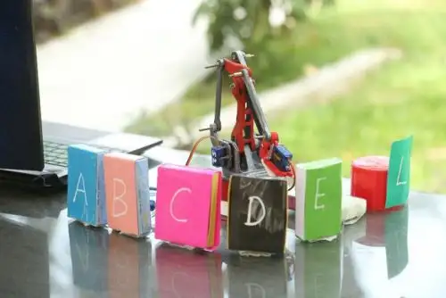 Este proyecto representa un logro significativo en la aplicación de la tecnología para abordar desafíos en la comunicación inclusiva.