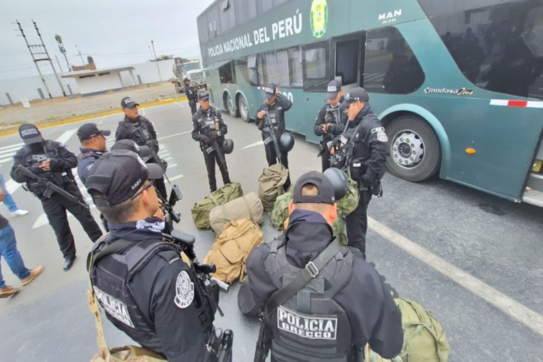 Arribo de agentes policiales a Pataz para combatir el crimen organizado. ANDINA/Difusión