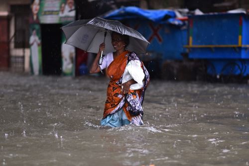 Fuertes lluvias por el ciclón Michaug destruye parte la zona  oriental de la India