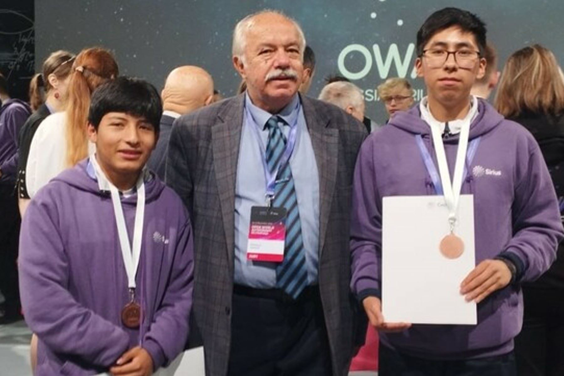 Josué Salinas Llana y Jhonwiller Gutierrez Sánchez ganan dos medallas de bronce para el Perú.