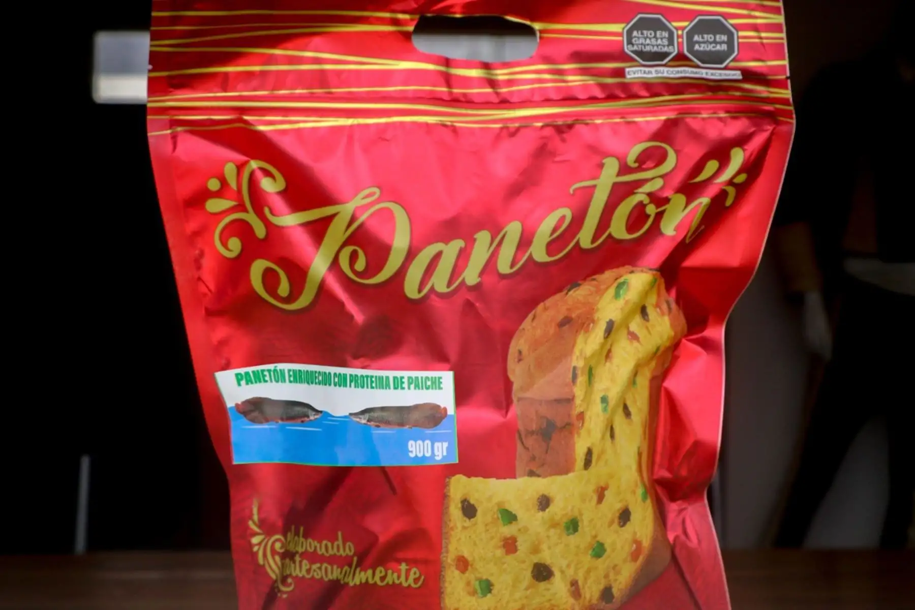 Cada panetón de paiche, de 900 gramos, tiene un valor de 17 % de carne de pescado, lo que representa el 9 % de proteína. Foto: ANDINA/Produce