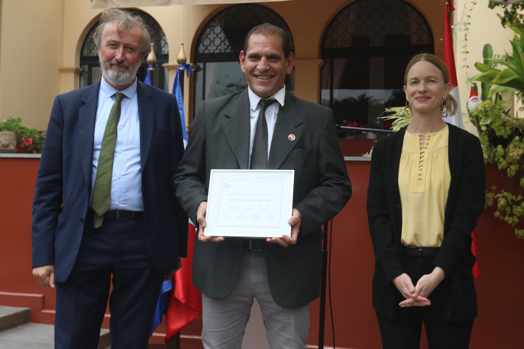 Entrega del Premio de Derechos Humanos "Javier Pérez de Cuéllar" por la Embajada de Francia
