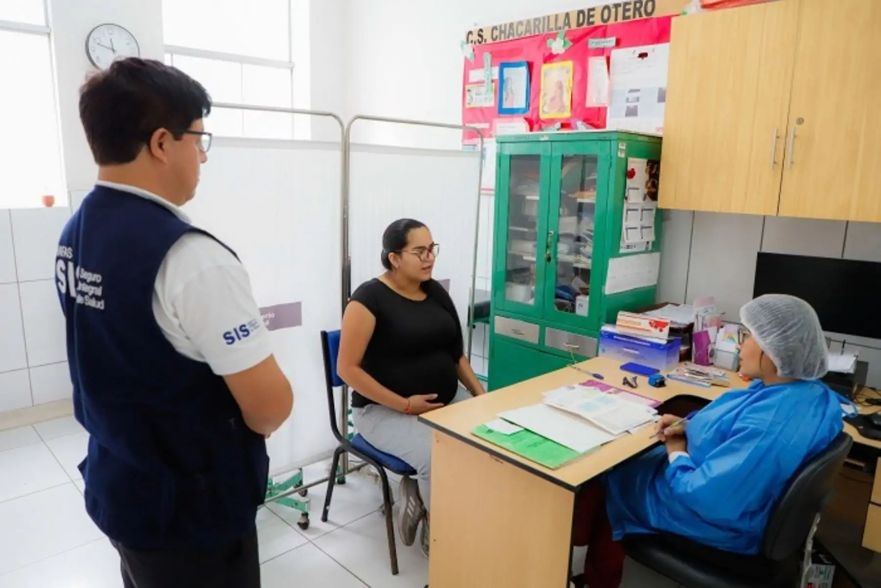 Seguro Integral: transfieren a regiones partidas adicionales para abastecimientos en salud