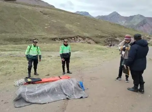 Un turista de nacionalidad guatemalteca murió ayer alcanzado por un rayo luego de visitar la montaña de colores Vinicunca, en Cusco. ANDINA/Difusión
