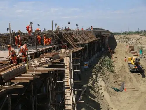 La comunidades de los distritos de Vinchos y Ayacucho, en la provincia de Huamanga, región Ayacucho, se beneficiarán con la construcción de seis puentes que ejecuta Provías Nacional. ANDINA/Difusión